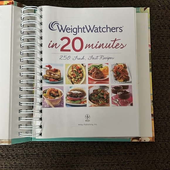 Weight Watchers in 20 Minutes Cookbook - Picture 3 of 4